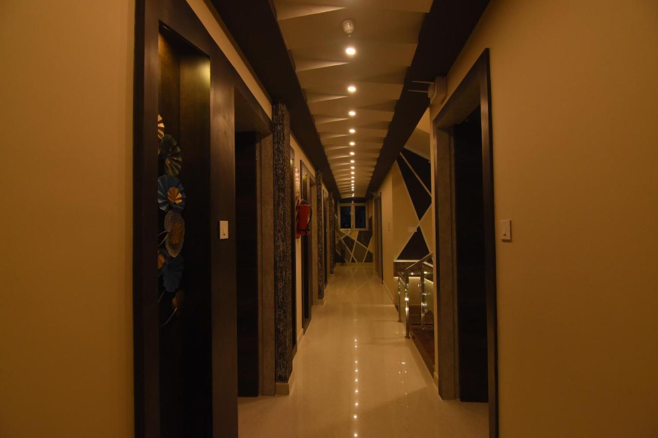 Hotel Atlantis Kumbakonam Esterno foto